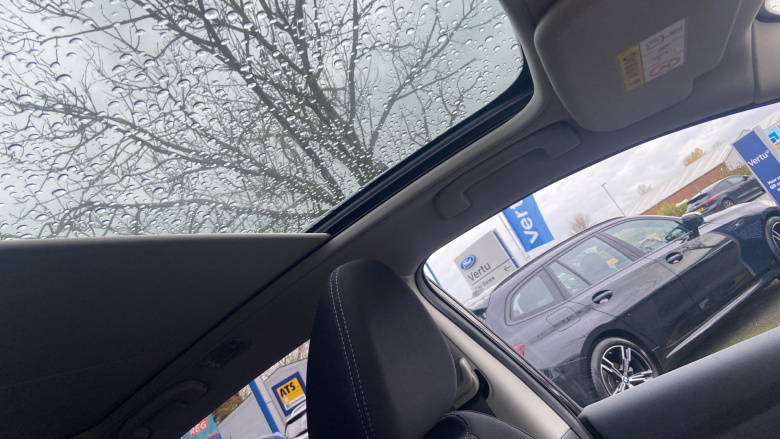 Nissan Qashqai 1.5 dCi N-Connecta 5dr Diesel Hatchback